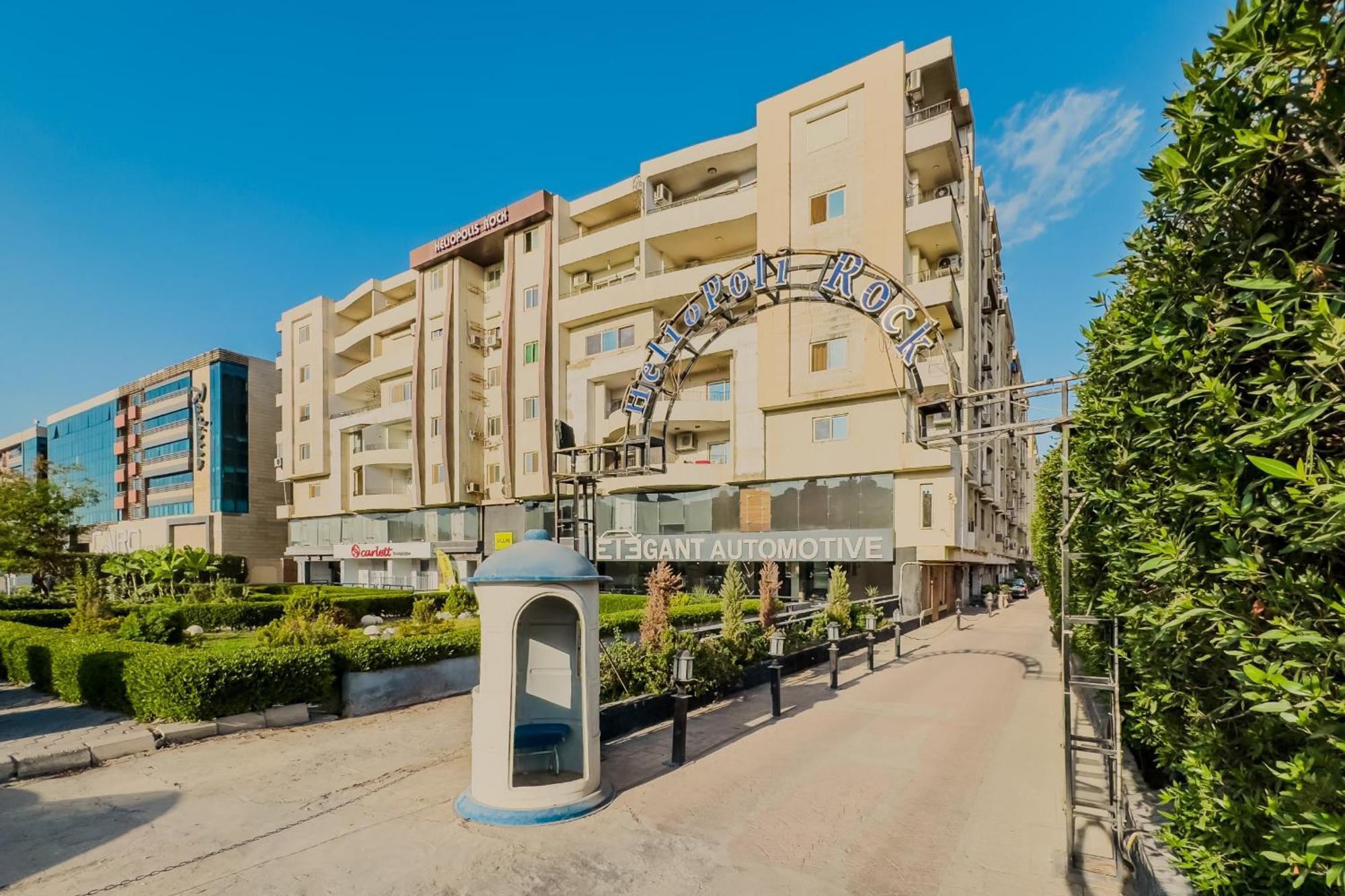 Distinct & Decent 2 Bdr Apt Steps From Nightlife And Airport ไคโร ภายนอก รูปภาพ